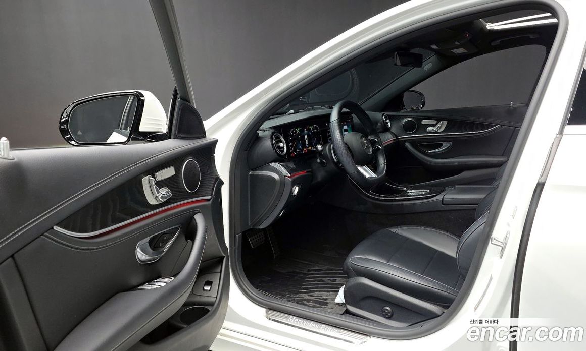 Mercedes Benz E-Class E220d 4MATIC AMG Line
