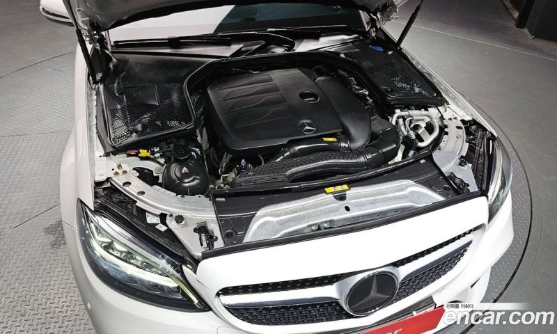 Mercedes Benz C-Class C200 AMG Line