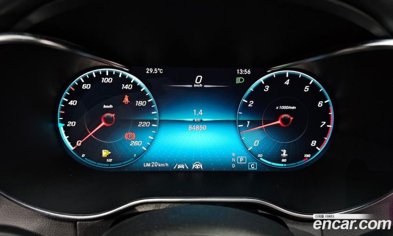 Mercedes Benz C-Class C200 AMG Line