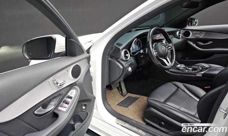 Mercedes Benz C-Class C200 AMG Line