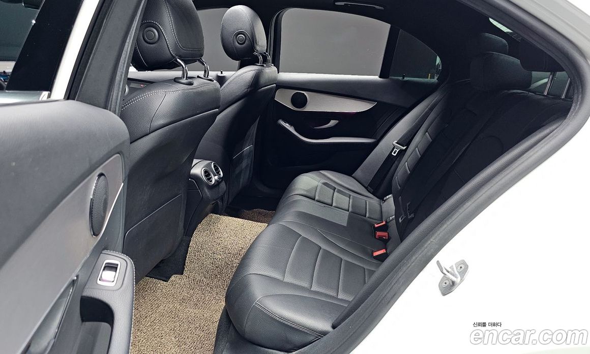 Mercedes Benz C-Class C200 AMG Line