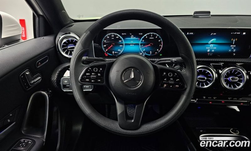 Mercedes Benz A-Class A220 Sedan