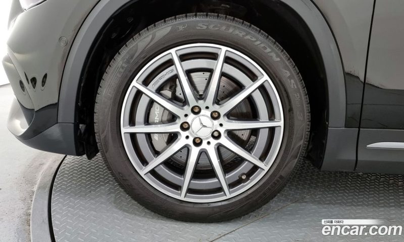 Mercedes Benz GLA-Class GLA45 AMG 4MATIC+