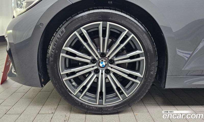 BMW 3-Series i320 M Sport