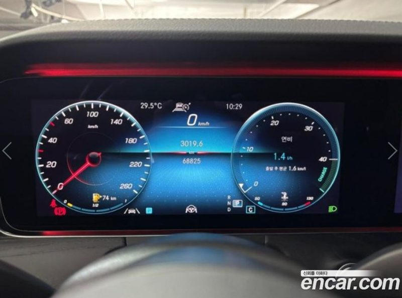 Mercedes Benz E-Class E220d 4MATIC AMG Line