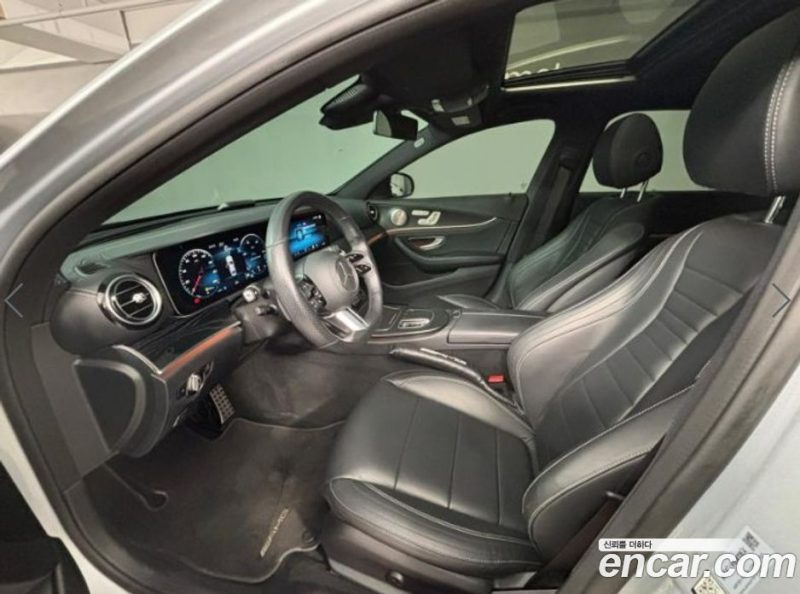Mercedes Benz E-Class E220d 4MATIC AMG Line