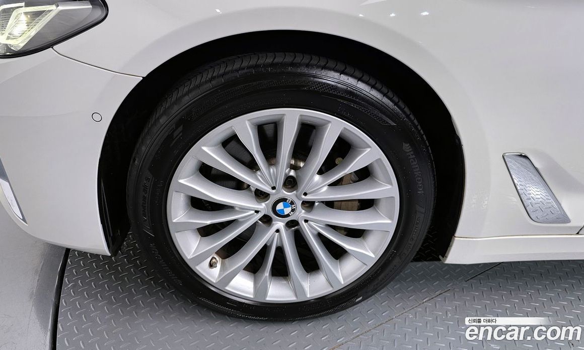 BMW 5-Series i530 Luxury