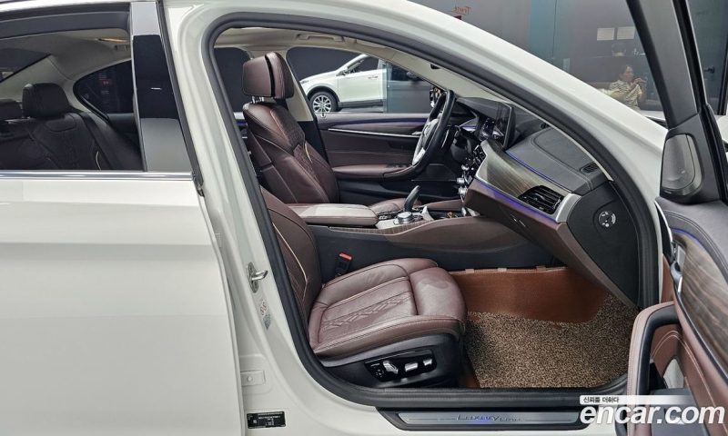 BMW 5-Series i530 Luxury