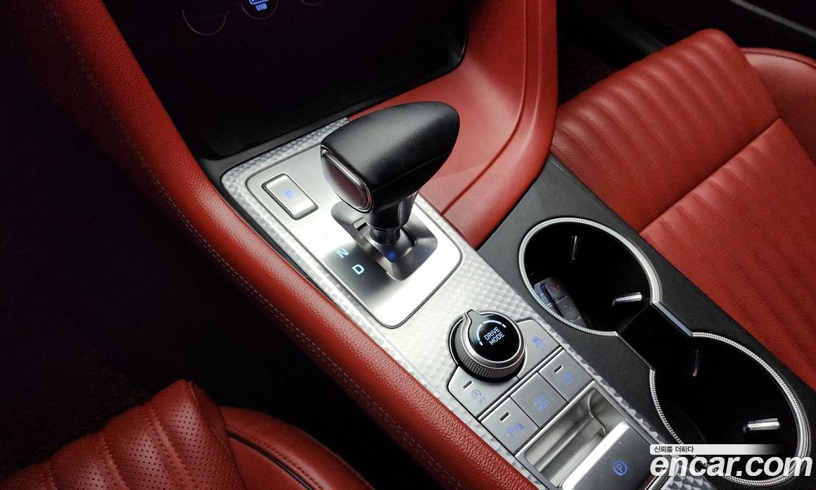 Genesis G70 Gasoline 2.0T 2WD