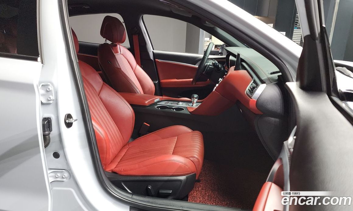Genesis G70 Gasoline 2.0T 2WD