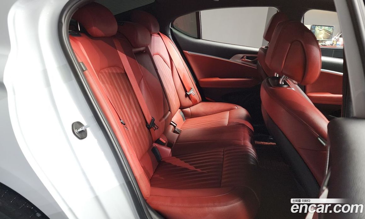 Genesis G70 Gasoline 2.0T 2WD