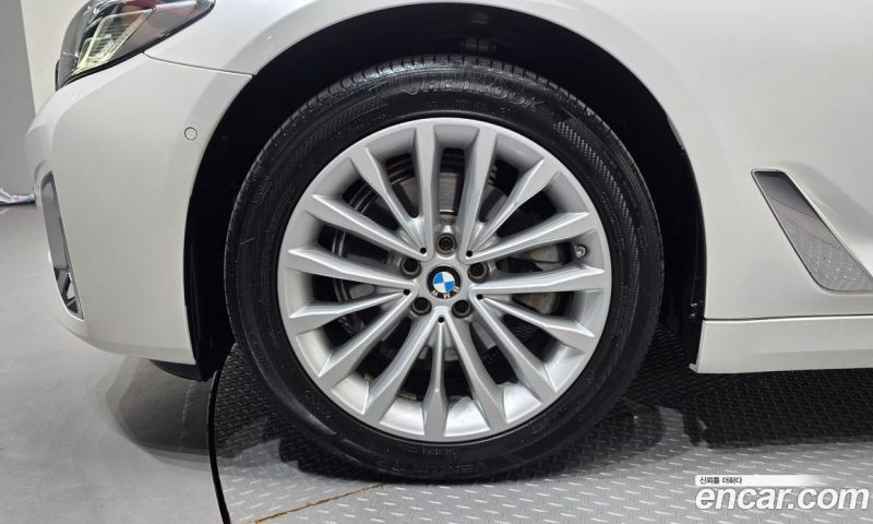BMW 5-Series 523D Luxury