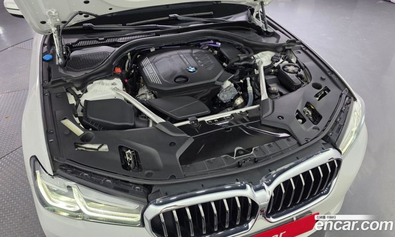 BMW 5-Series 523D Luxury