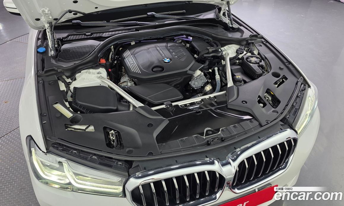 BMW 5-Series 523D Luxury