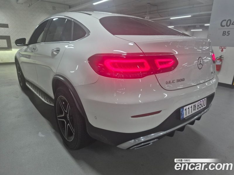 Mercedes Benz GLC-Class GLC300 4MATIC Premium Coupe