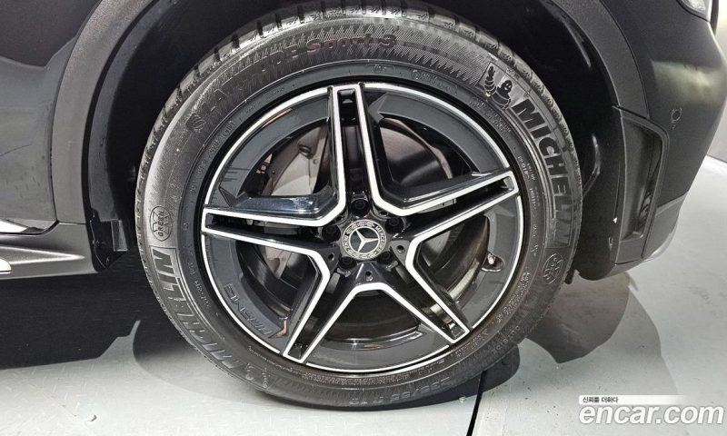 Mercedes Benz GLC-Class GLC300 4MATIC Premium Coupe