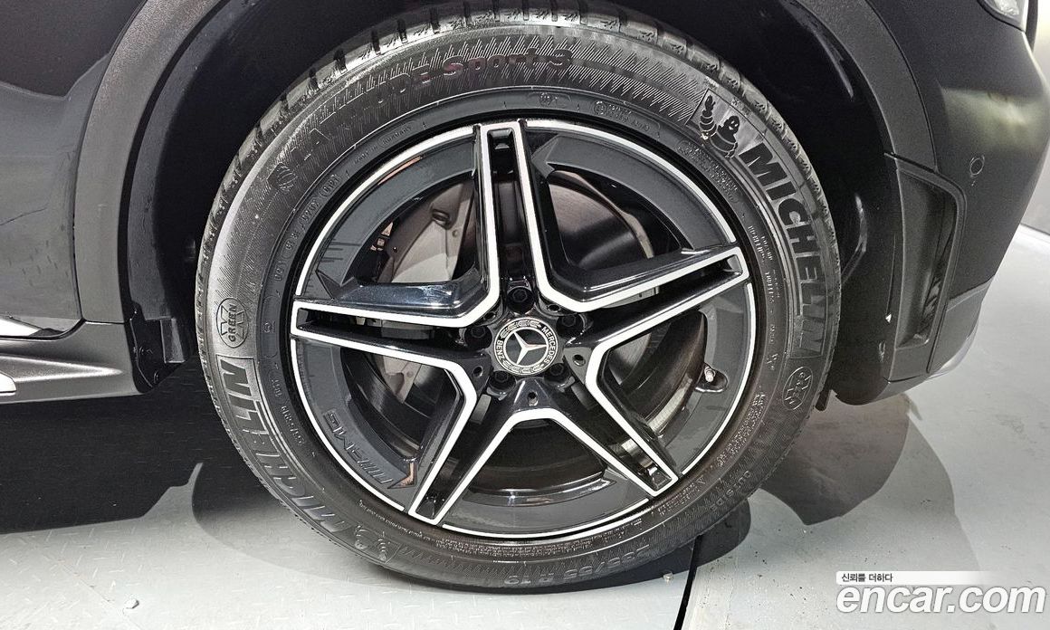 Mercedes Benz GLC-Class GLC300 4MATIC Premium Coupe