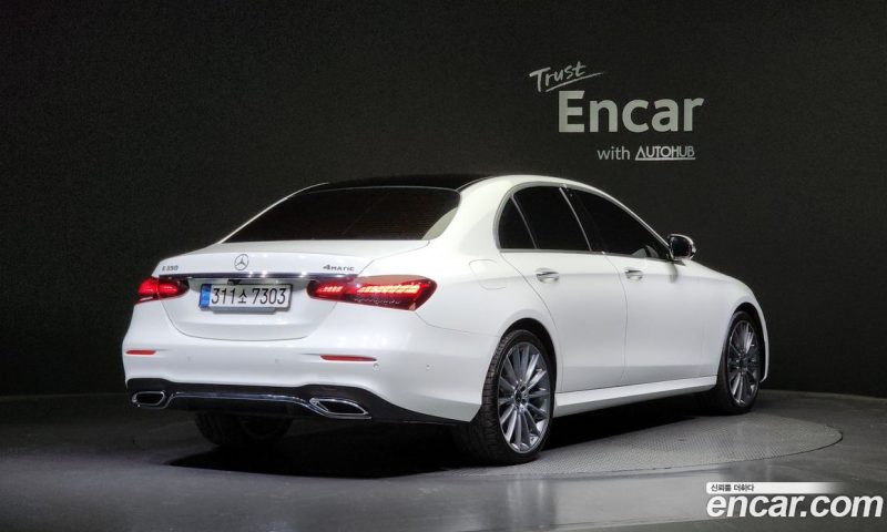 Mercedes Benz E-Class E350 4MATIC AMG Line