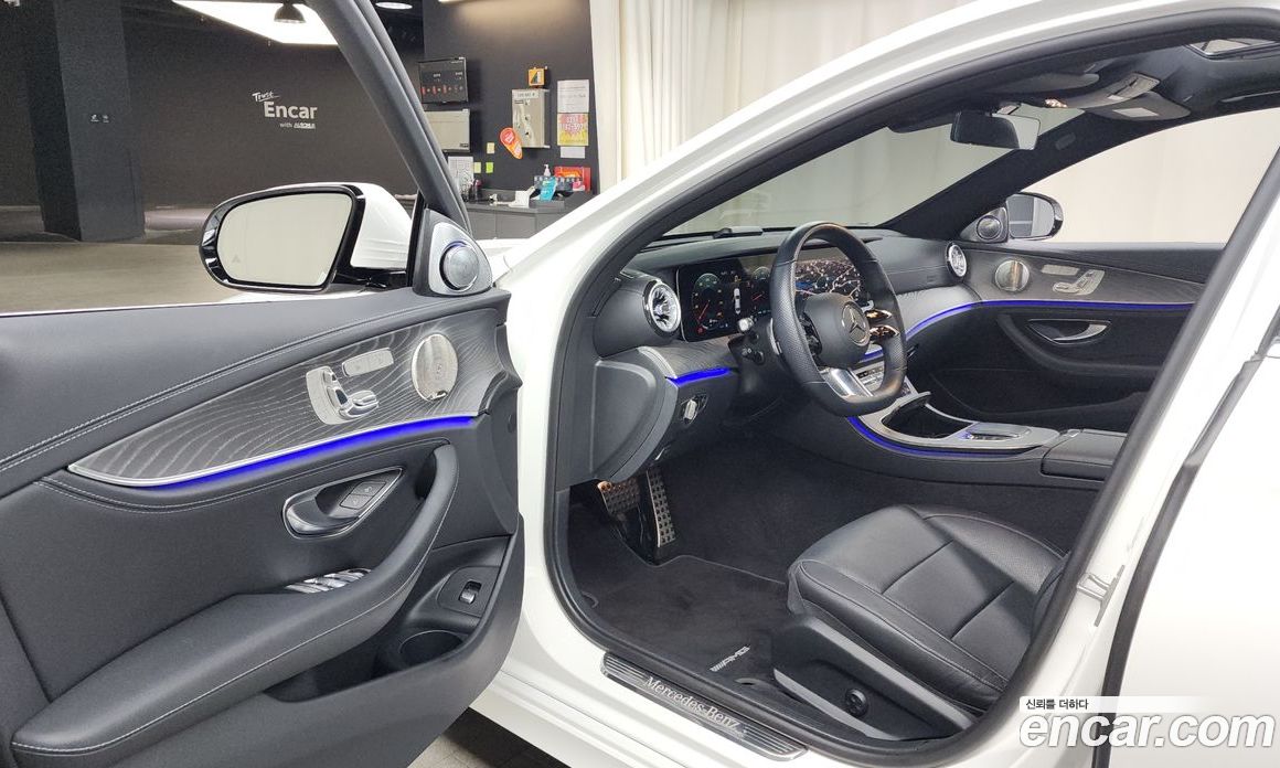 Mercedes Benz E-Class E350 4MATIC AMG Line