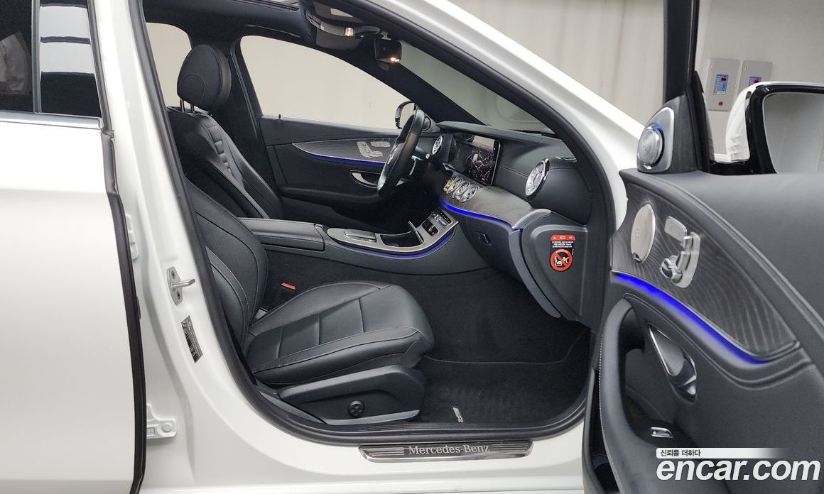 Mercedes Benz E-Class E350 4MATIC AMG Line