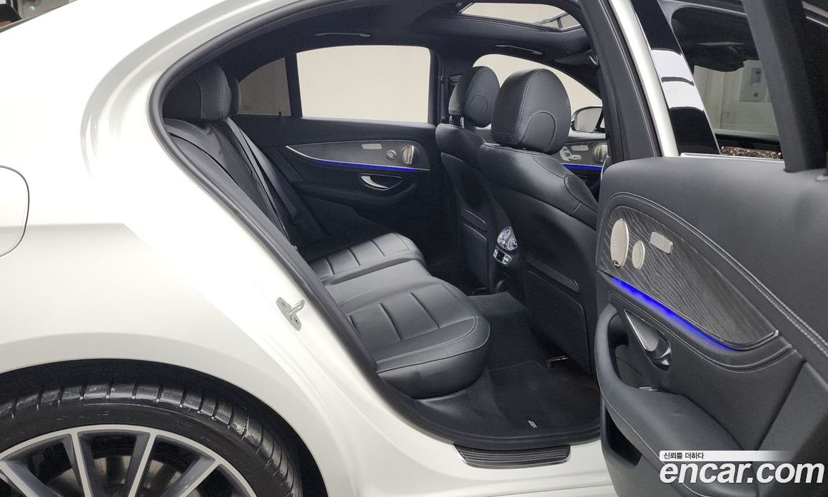 Mercedes Benz E-Class E350 4MATIC AMG Line