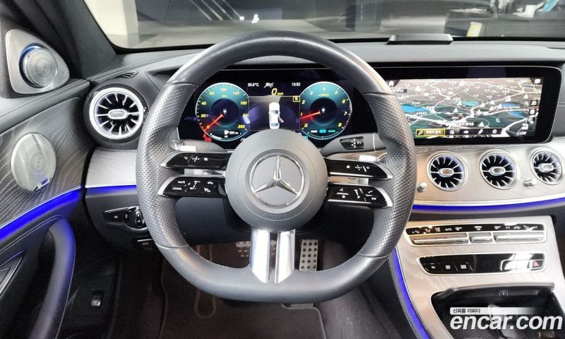 Mercedes Benz E-Class E350 4MATIC AMG Line