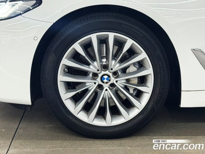 BMW 5-Series i530 Luxury
