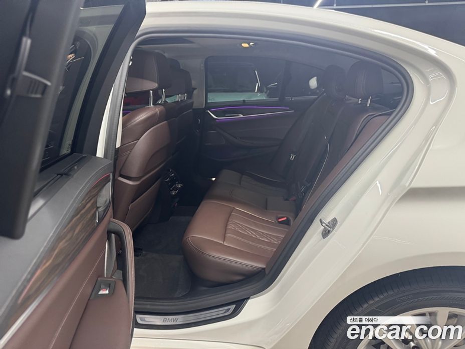 BMW 5-Series i530 Luxury