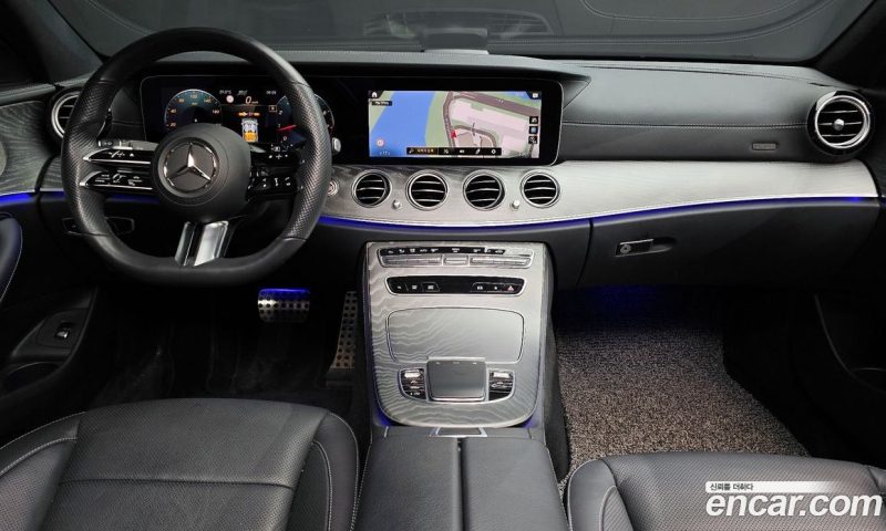 Mercedes Benz E-Class E350 4MATIC AMG Line
