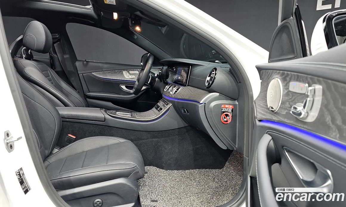 Mercedes Benz E-Class E350 4MATIC AMG Line