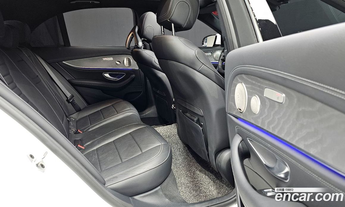 Mercedes Benz E-Class E350 4MATIC AMG Line