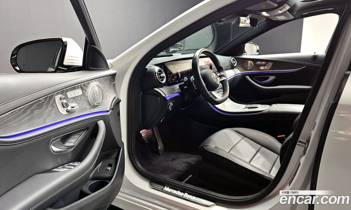 Mercedes Benz E-Class E350 4MATIC AMG Line