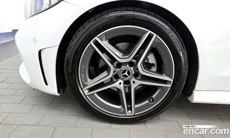 Mercedes Benz C-Class C200 Cabriolet