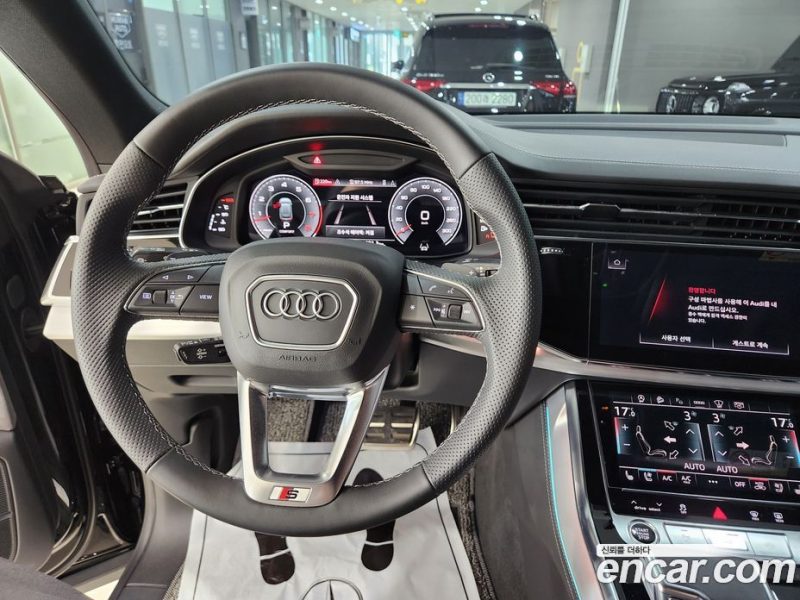 Audi Q8 55 TFSI Quattro Premium