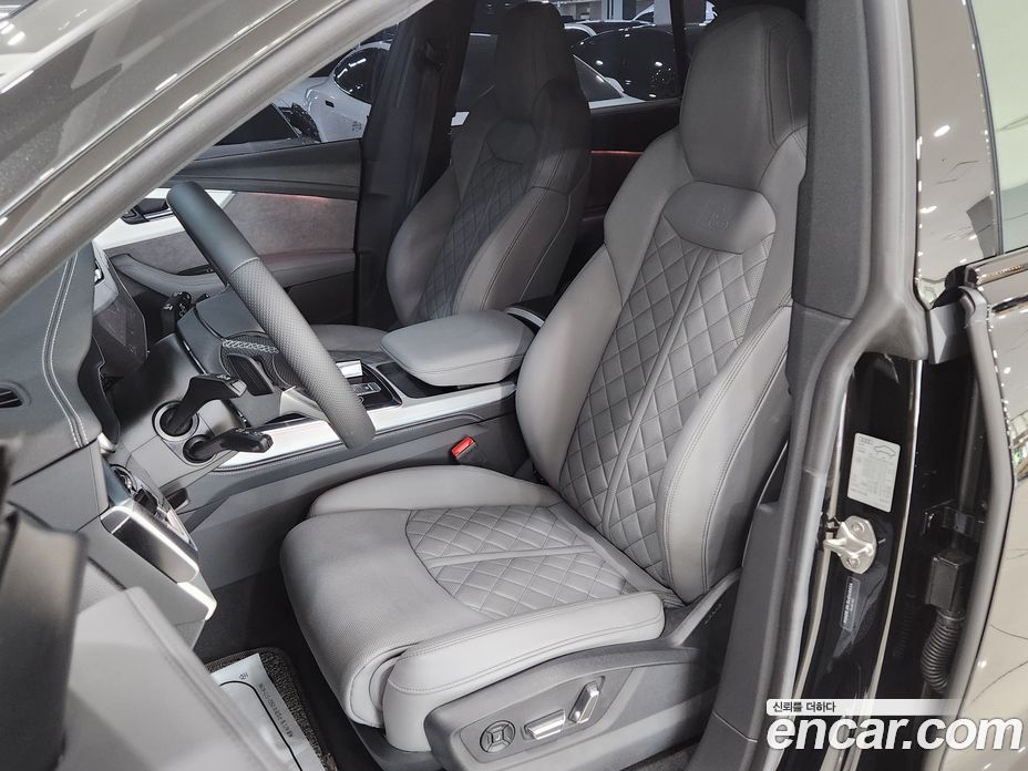 Audi Q8 55 TFSI Quattro Premium