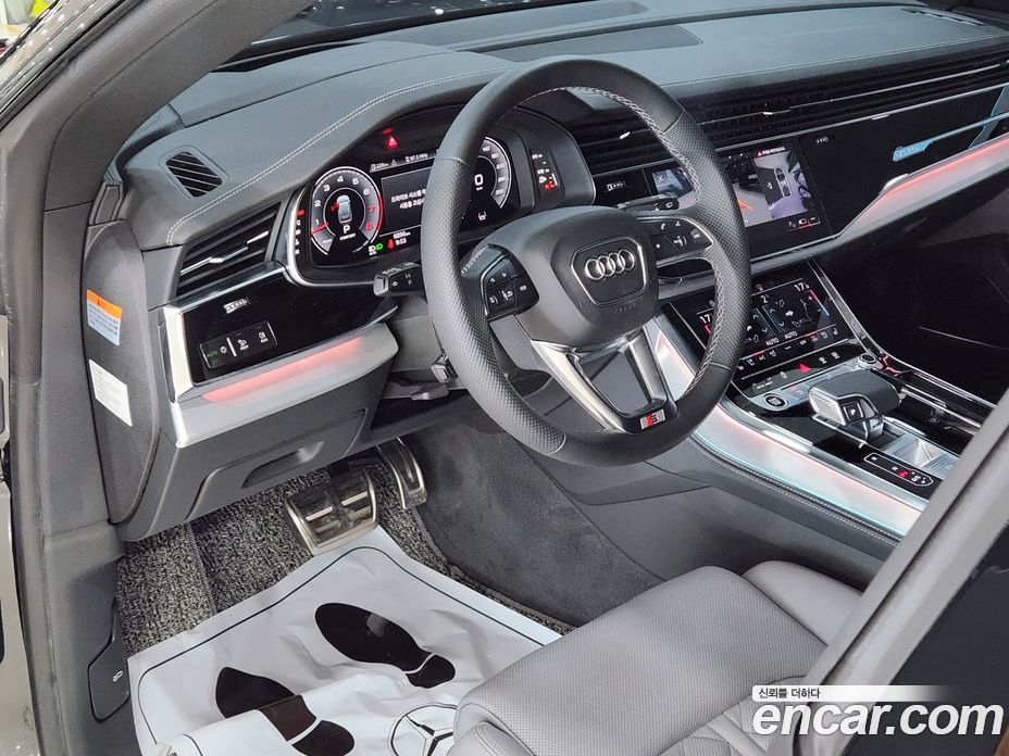 Audi Q8 55 TFSI Quattro Premium