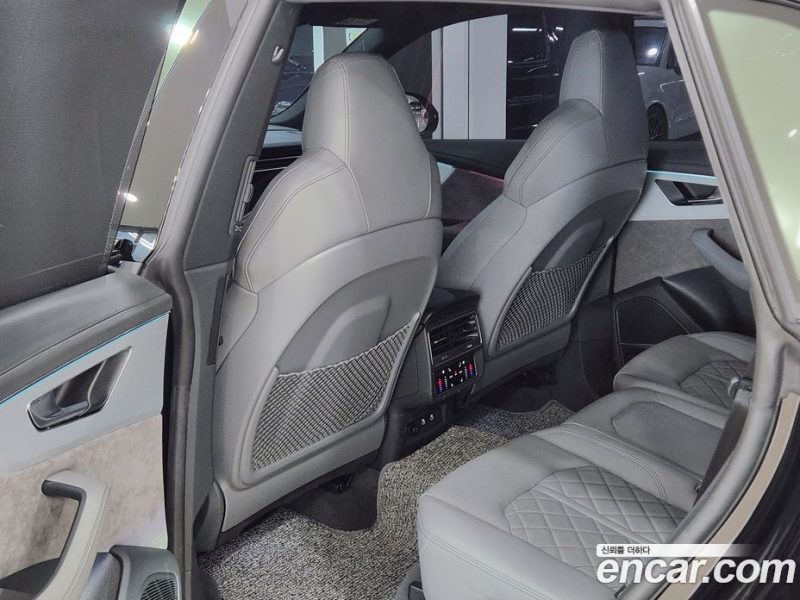 Audi Q8 55 TFSI Quattro Premium