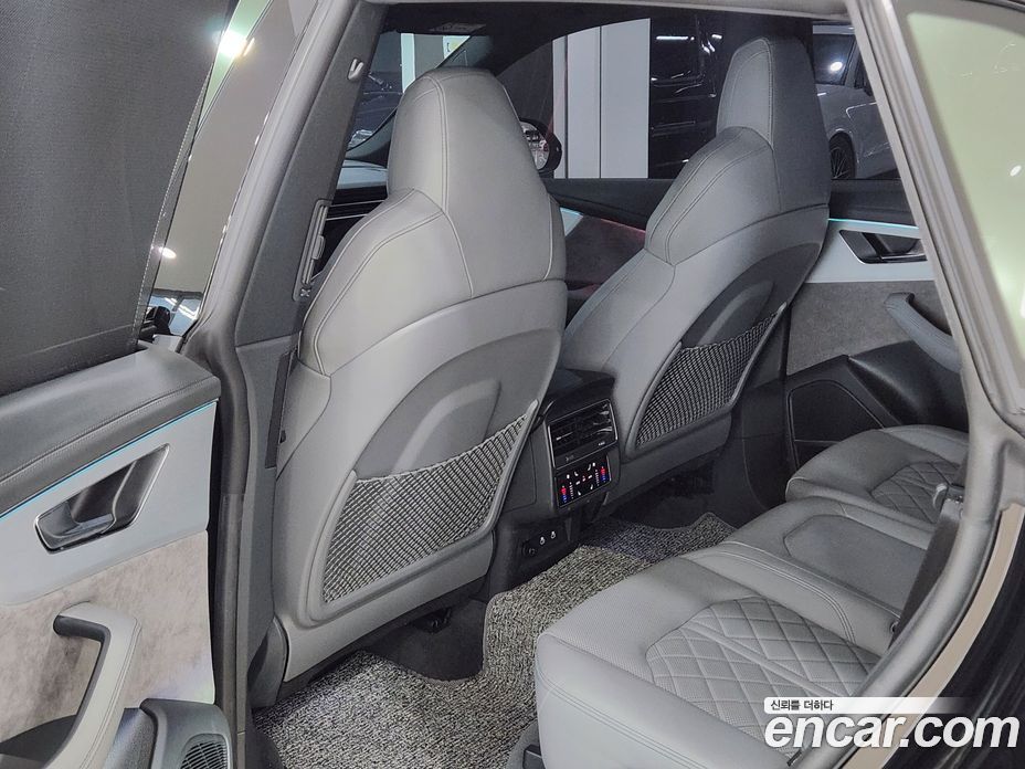 Audi Q8 55 TFSI Quattro Premium