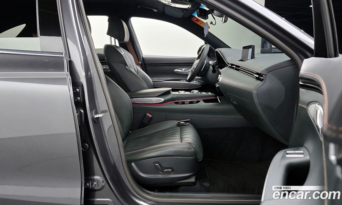 Genesis GV70 2.5T Gasoline 2WD
