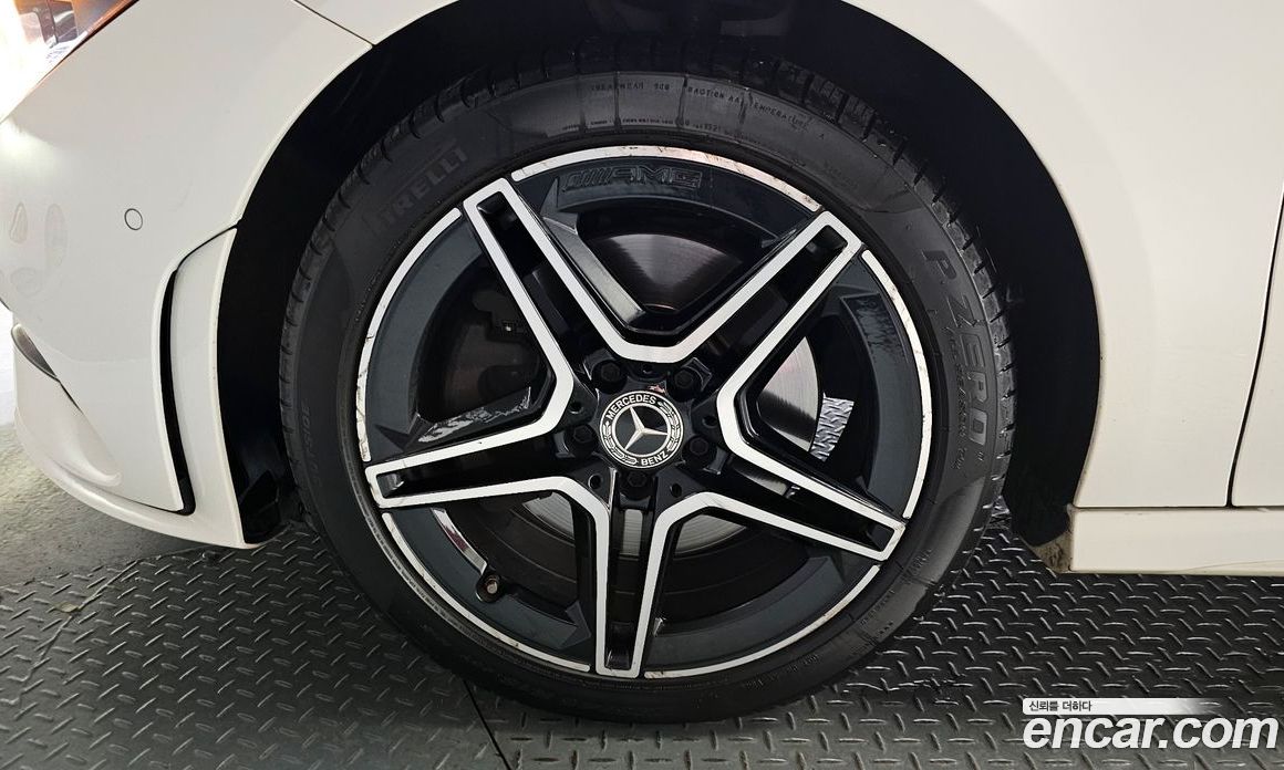 Mercedes Benz CLA-Class CLA250 4MATIC