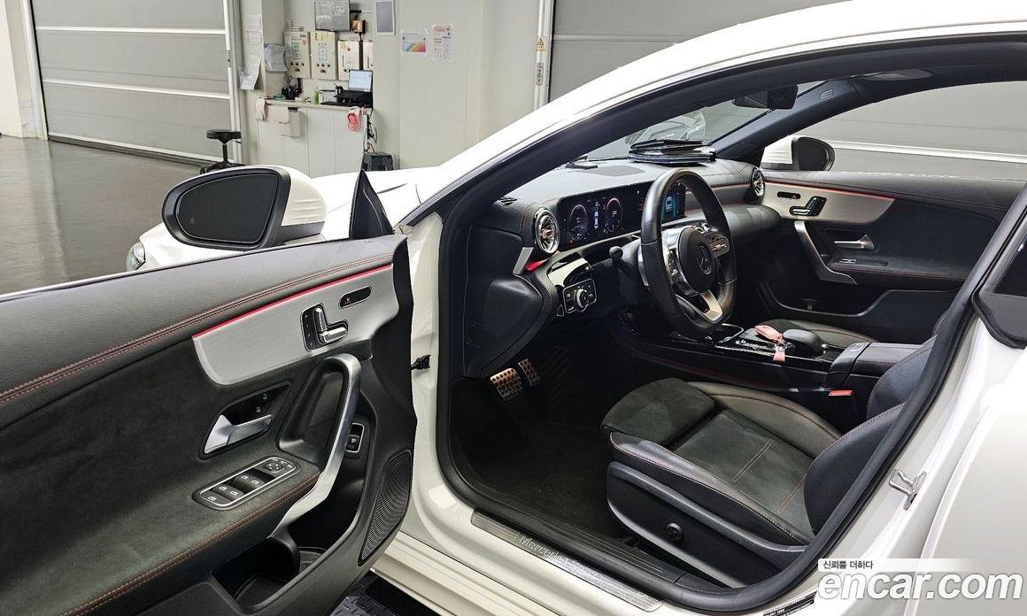 Mercedes Benz CLA-Class CLA250 4MATIC