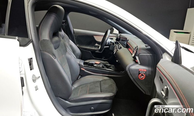 Mercedes Benz CLA-Class CLA250 4MATIC