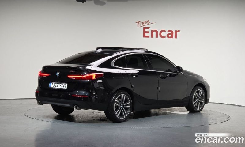 BMW 2-Series i220 Advantage