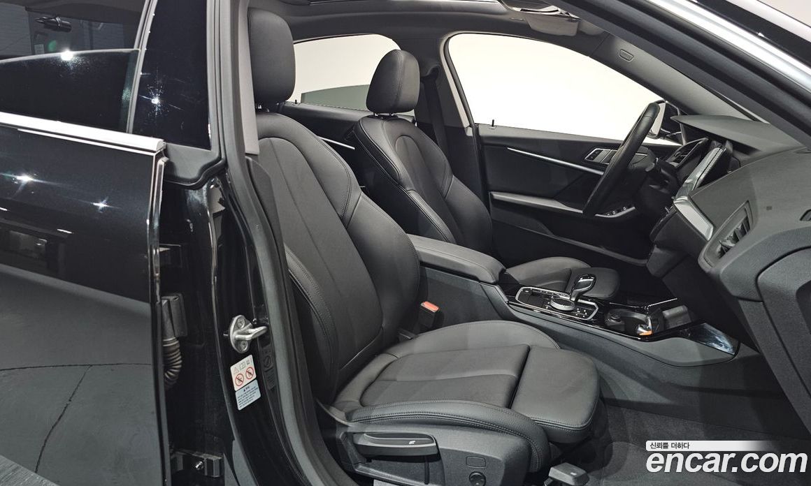 BMW 2-Series i220 Advantage