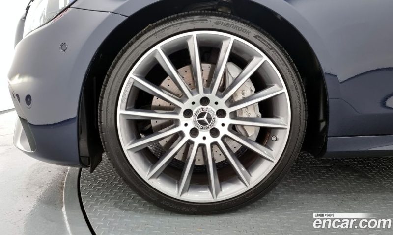 Mercedes Benz E-Class E350 4MATIC AMG Line