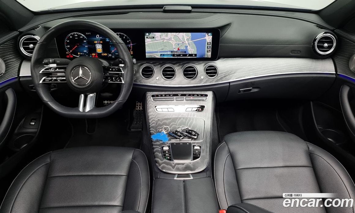 Mercedes Benz E-Class E350 4MATIC AMG Line