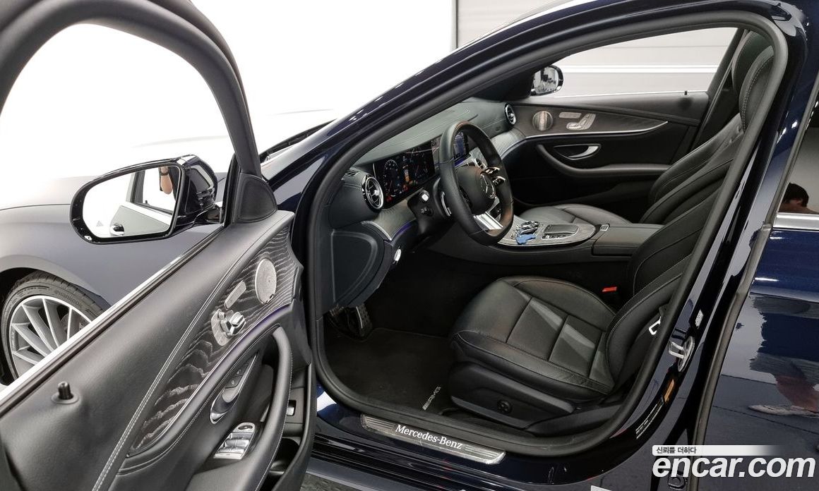 Mercedes Benz E-Class E350 4MATIC AMG Line