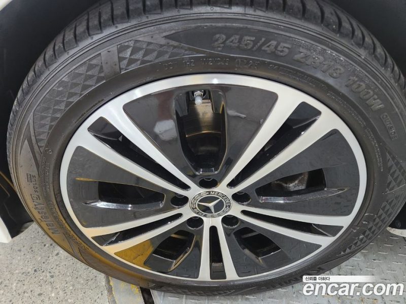 Mercedes Benz E-Class E250 Avantgarde