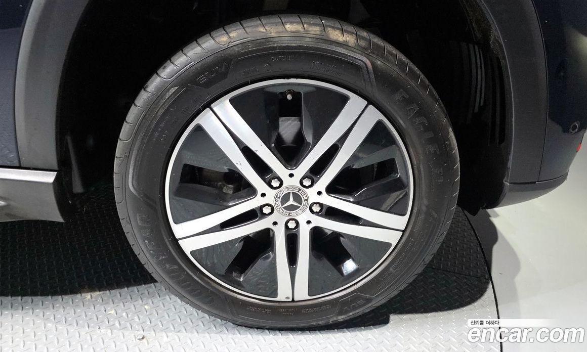Mercedes Benz GLE-Class GLE300d 4MATIC