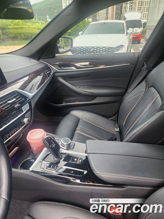 BMW 5-Series i520 M Sport